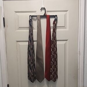 Set of Four Stylish Ties in Various Patterns Mix Match All Ties 4 Sale